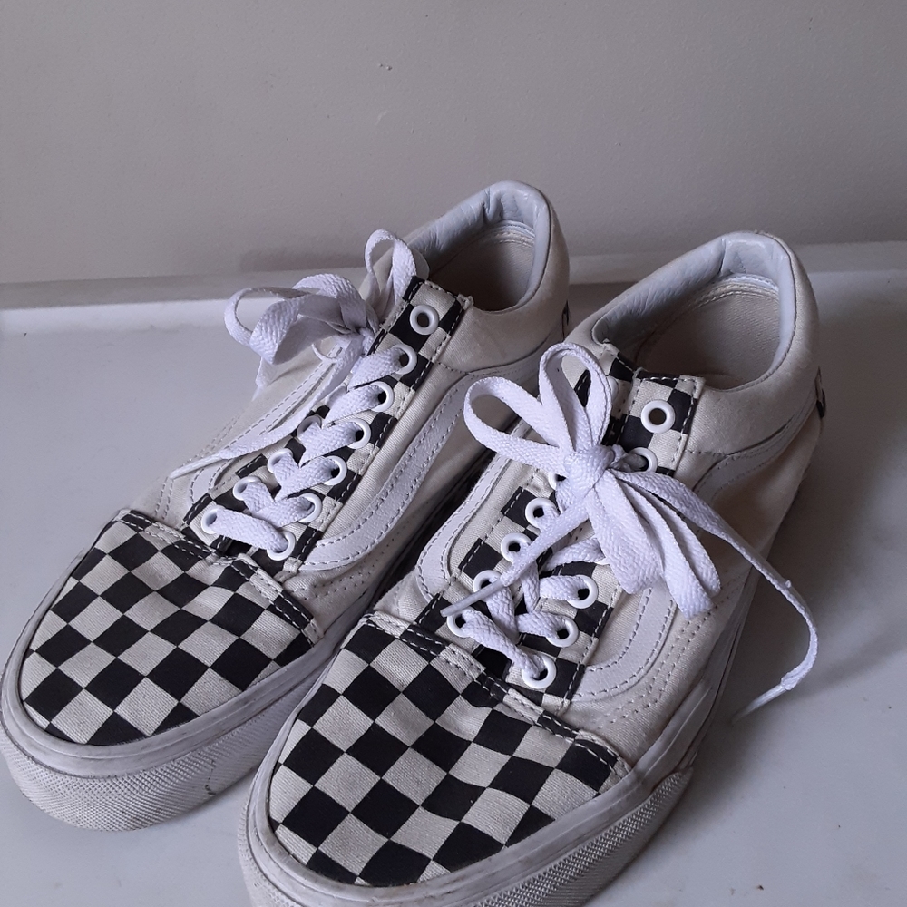 Squeare chest style Vans♟